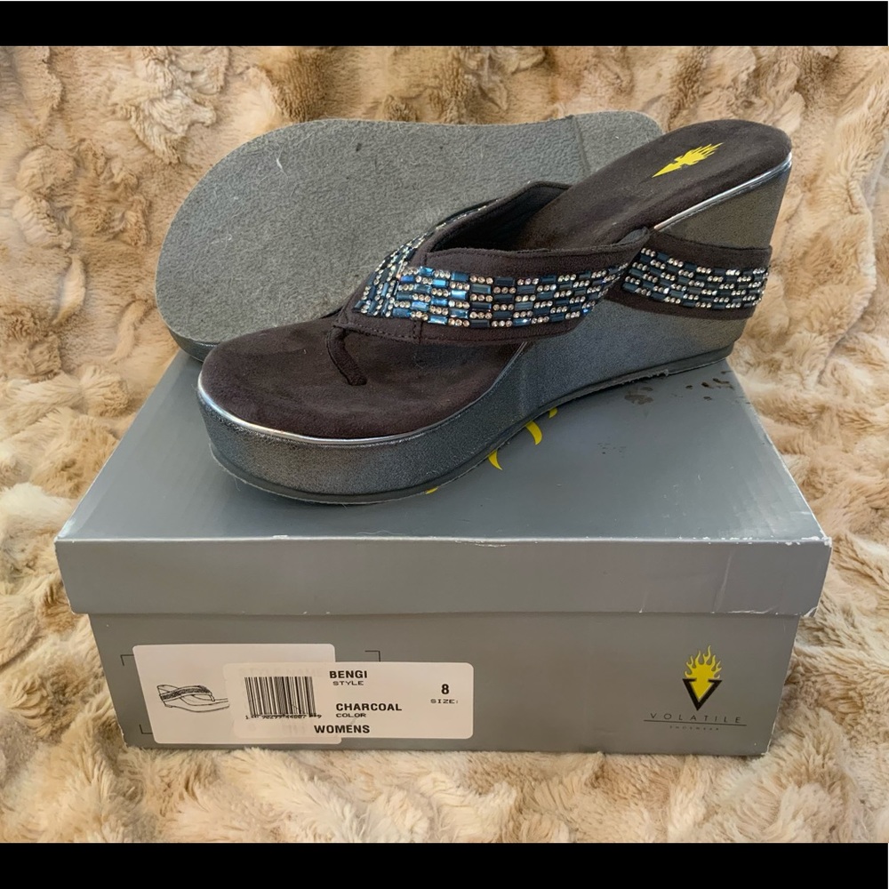 Volatile Charcoal Benji Wedge Sandal Sz 8